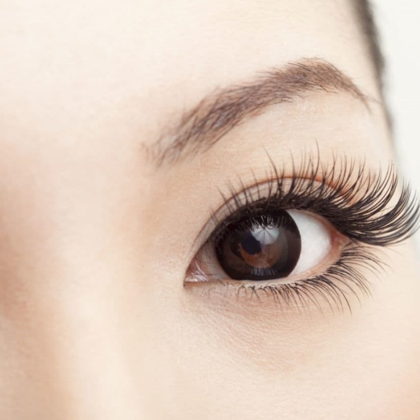 綾瀬のアイラッシュサロンのマツエク施術