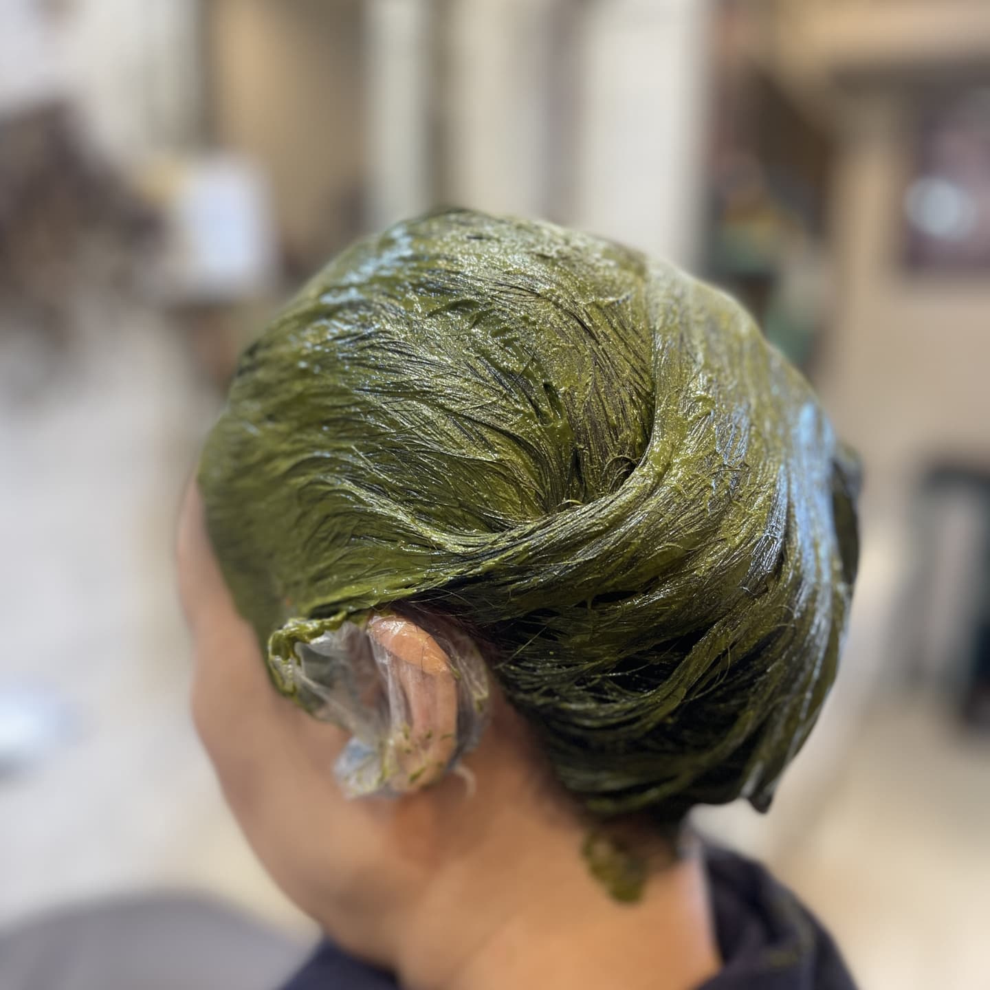 綾瀬のヘナが得意の美容室レモネード