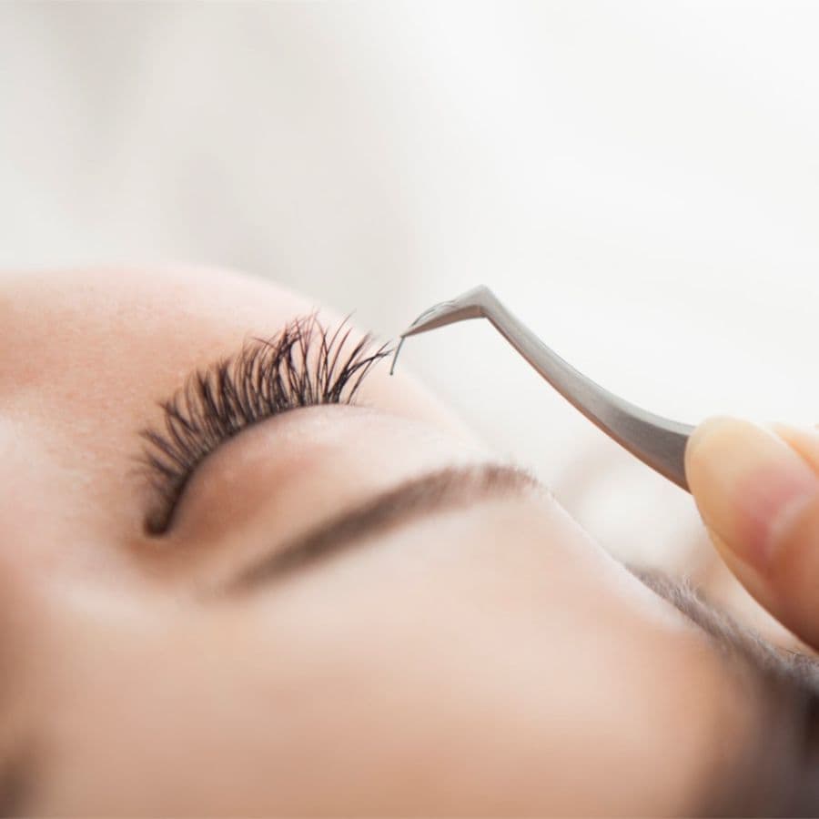 綾瀬のアイラッシュサロンのまつ毛エクステ施術