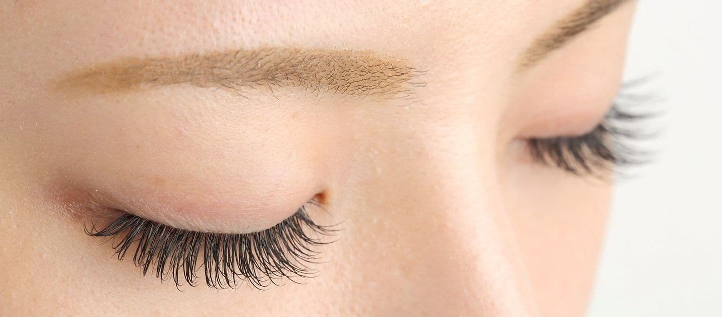 綾瀬のまつ毛エクステサロンLEMONadeの施術