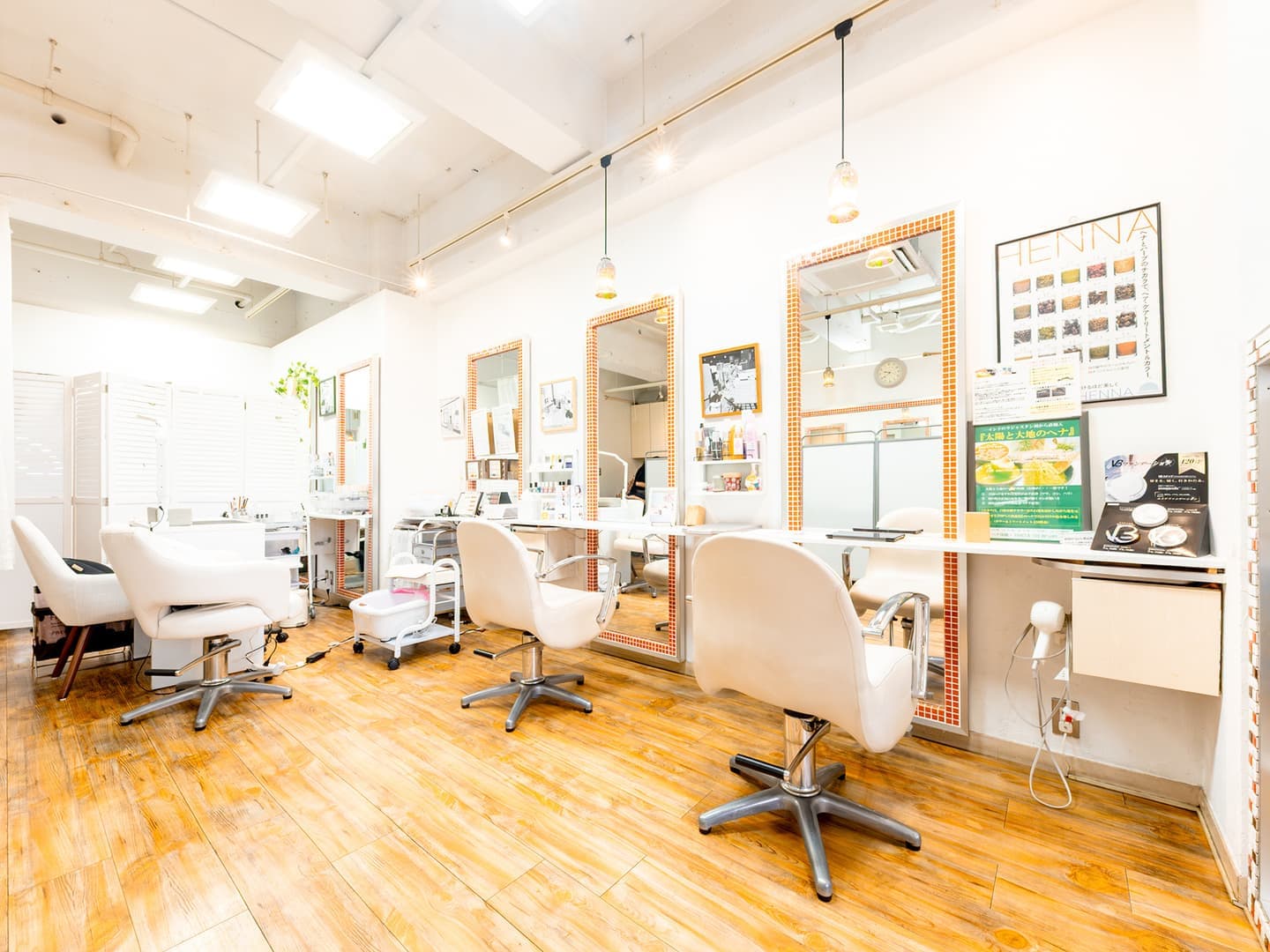 綾瀬の美容室レモネードの店内写真