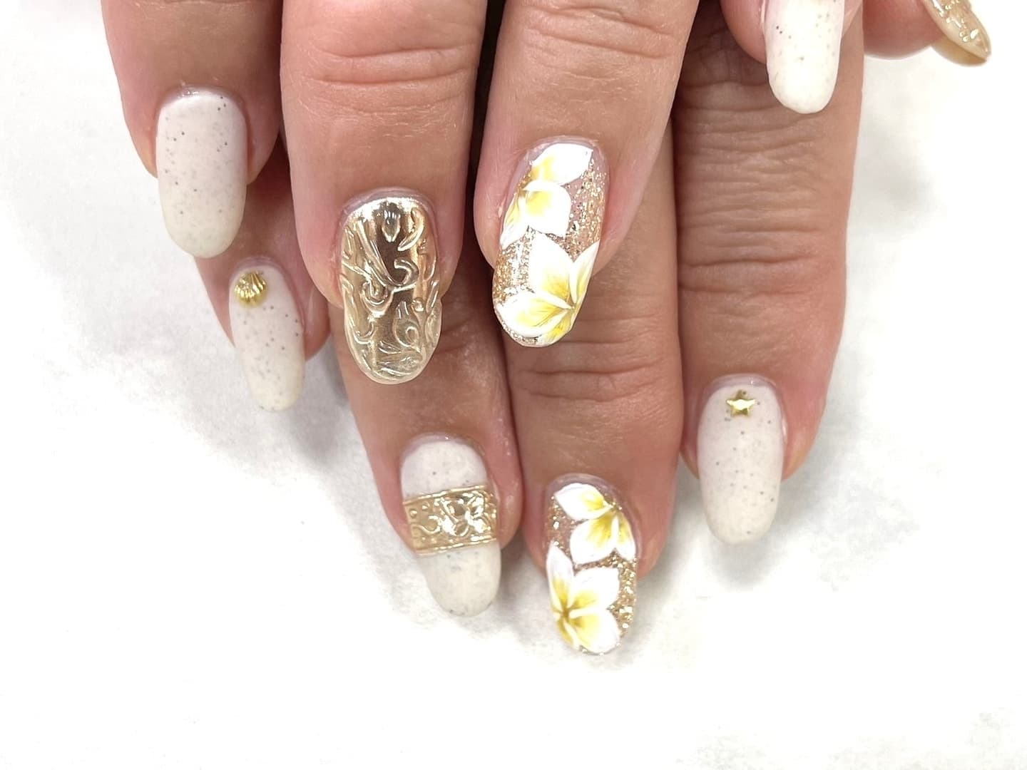 綾瀬のネイルサロンLEMONadeのネイル写真