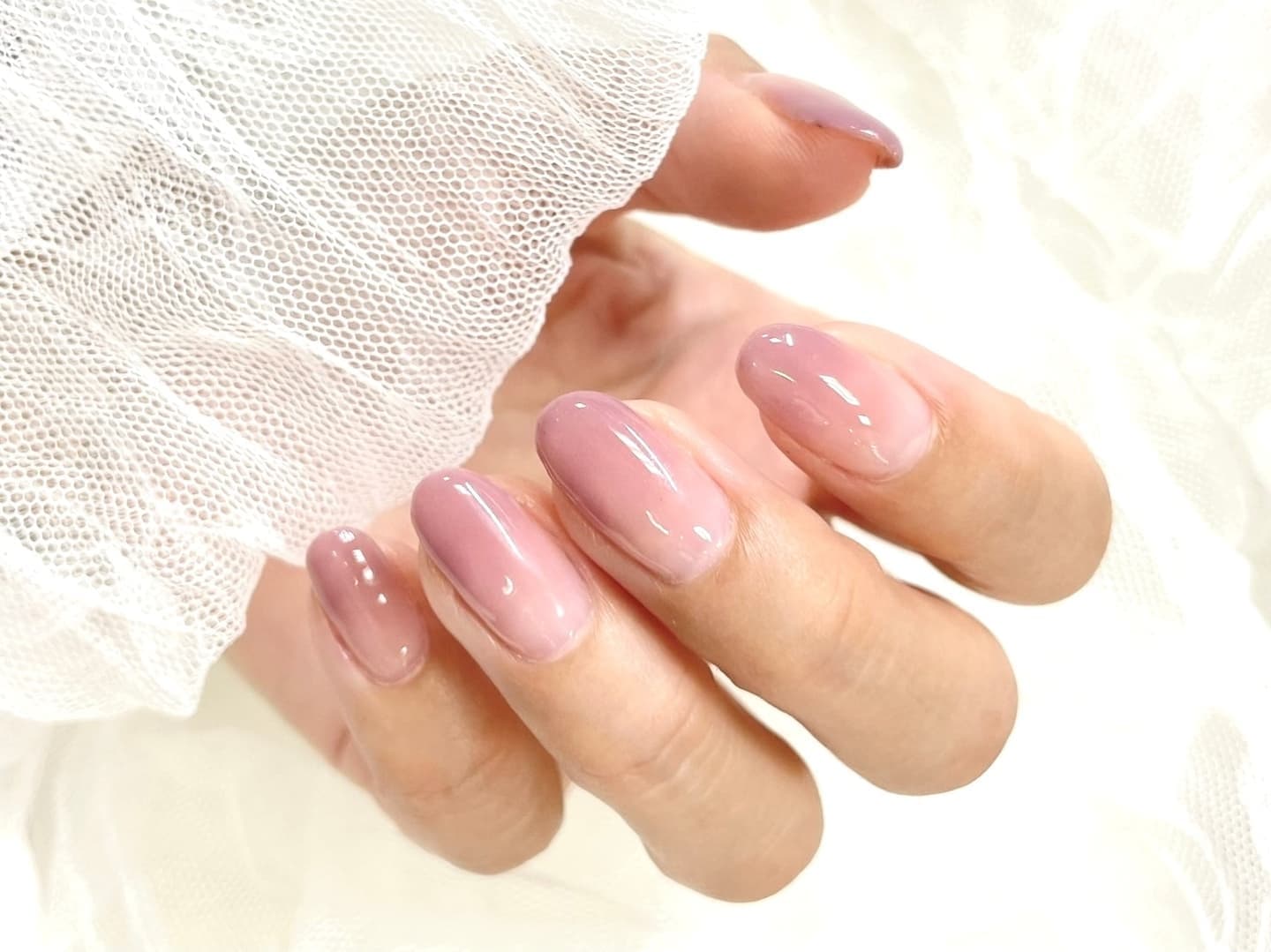 綾瀬のネイルサロンLEMONadeのパラジェル・フィルインで叶える上品ネイル